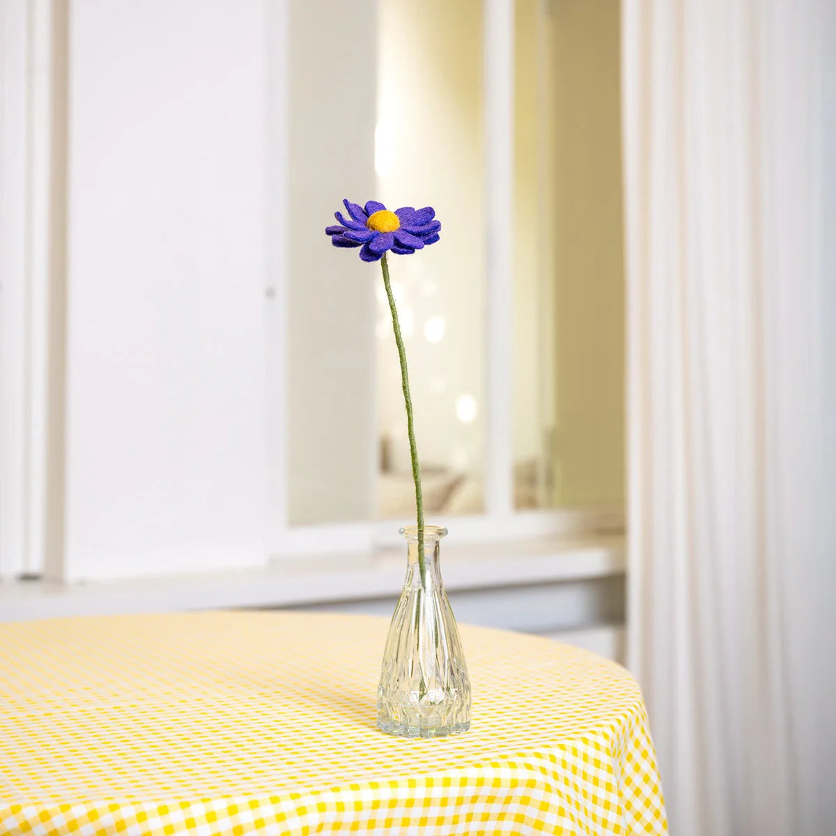 Bloem van wolvilt - Margrietje Paars