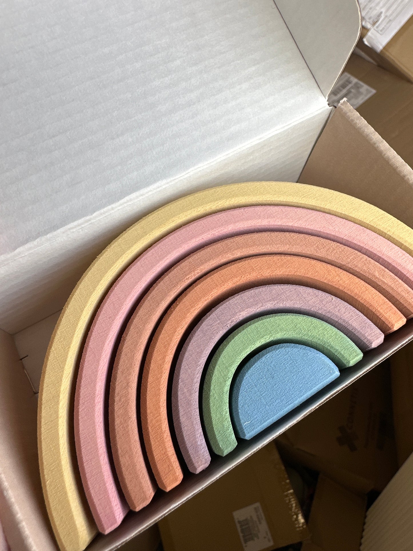 Raduga Grez regenboog geel boven