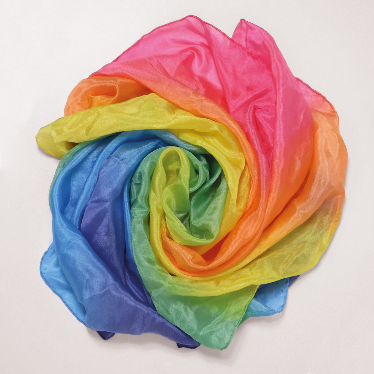 Sarah's Silks | speelzijde | 90x90cm | regenboog
