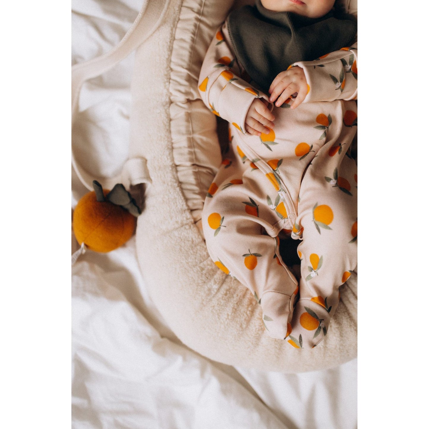 Wooly Organic Knuffel Rammelaar - Sinaasappel