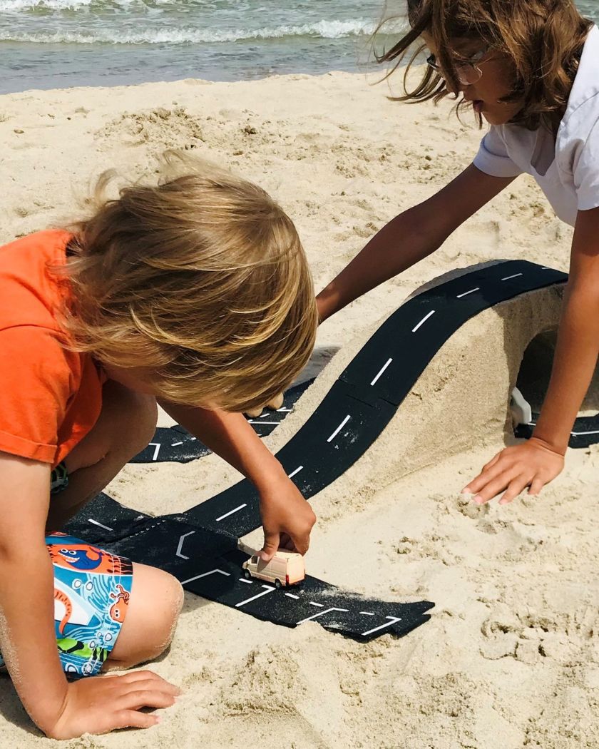 Lekker spelen op het strand met Toddleroad