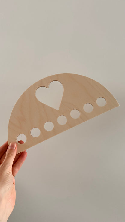 Houten speeldoeken display groot - Hartje