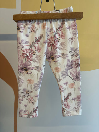 Legging met bijen en roze/lila bloemen