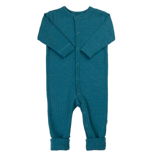 Joha wollen jumpsuit in azure blue, volledige voorkant op witte achtergrond, knopen van hals tot voeten zichtbaar