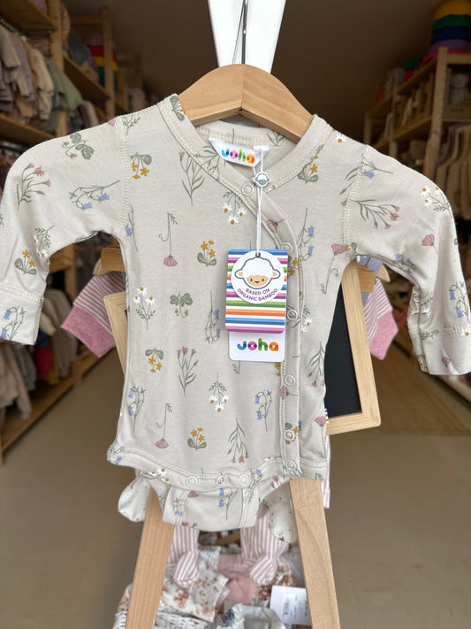 Joha overslag romper beige met bloemen bamboe