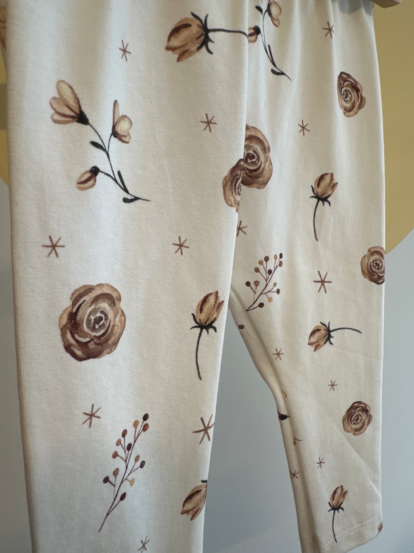 Legging met beige/bruine bloemen