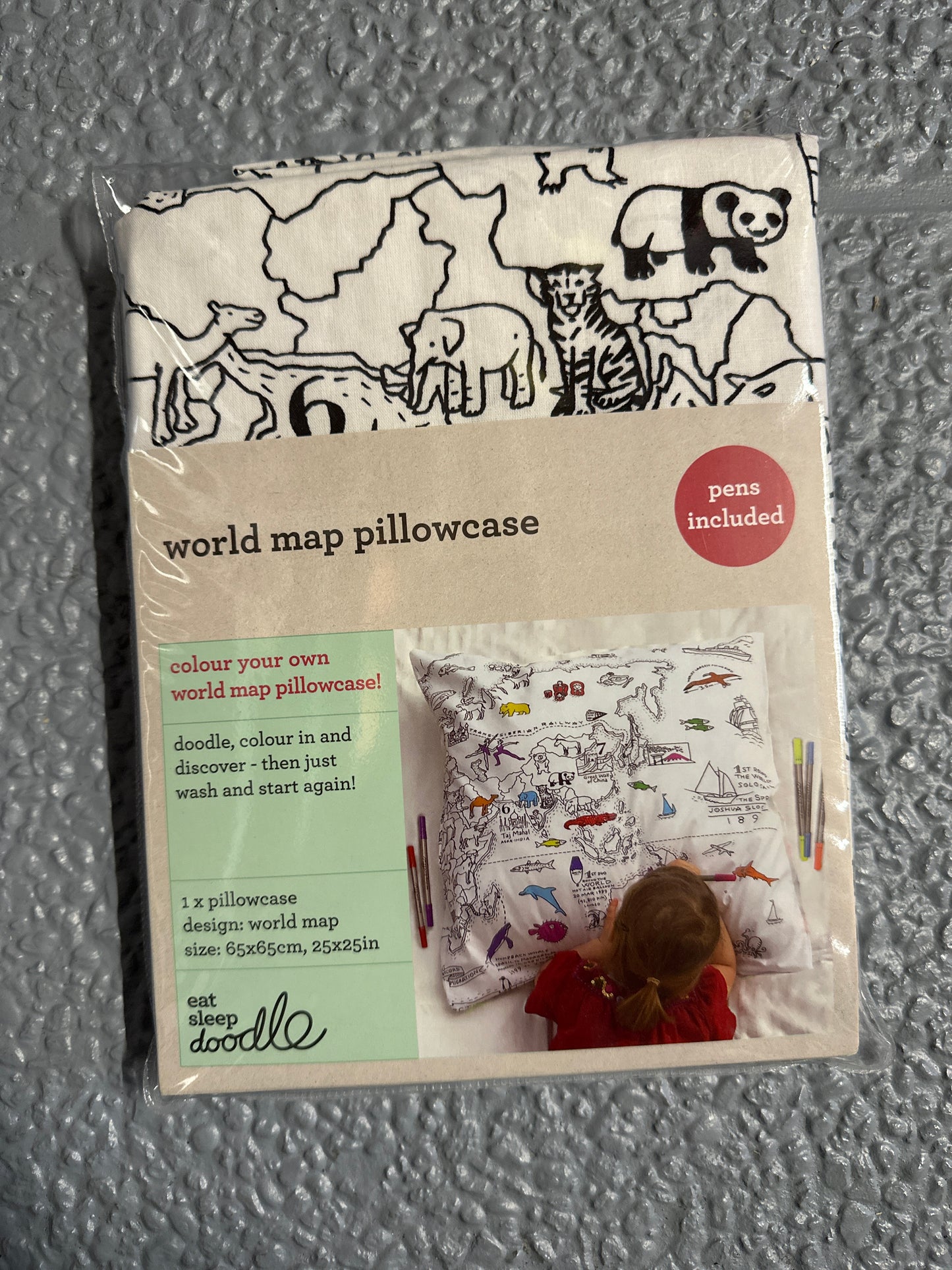 Wereldkaart zelf knutselen kussensloop | Eat Sleep Doodle