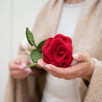 Bloem van wolvilt - roos - Rood