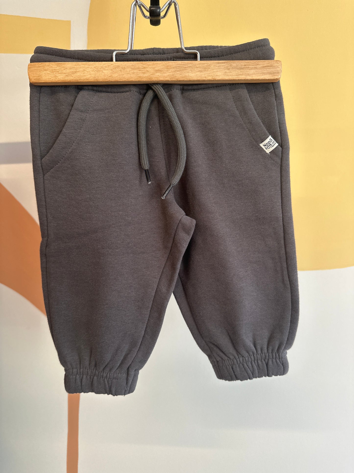 Grijs joggingbroekje Noppies  (biologisch katoen)