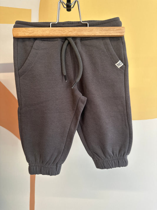 Grijs joggingbroekje Noppies  (biologisch katoen)