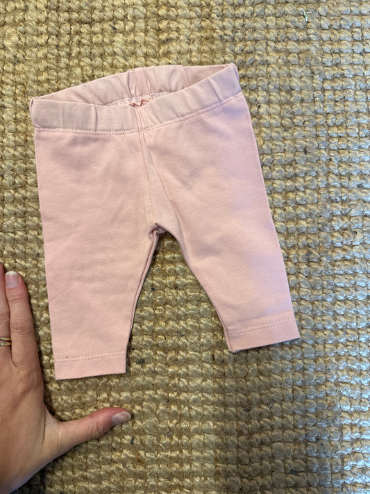 Newborn legging sample roze maat 50 ongeveer