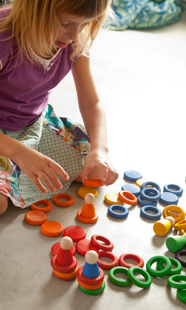 Nins, Ringen & munten regenboog