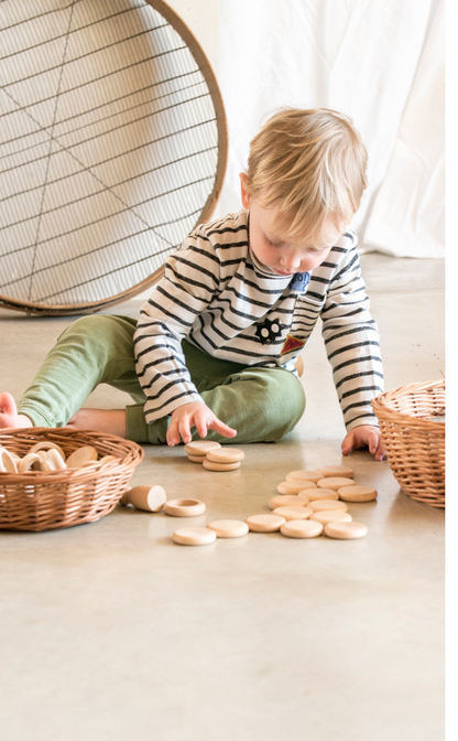 Nins, Ringen en munten naturel