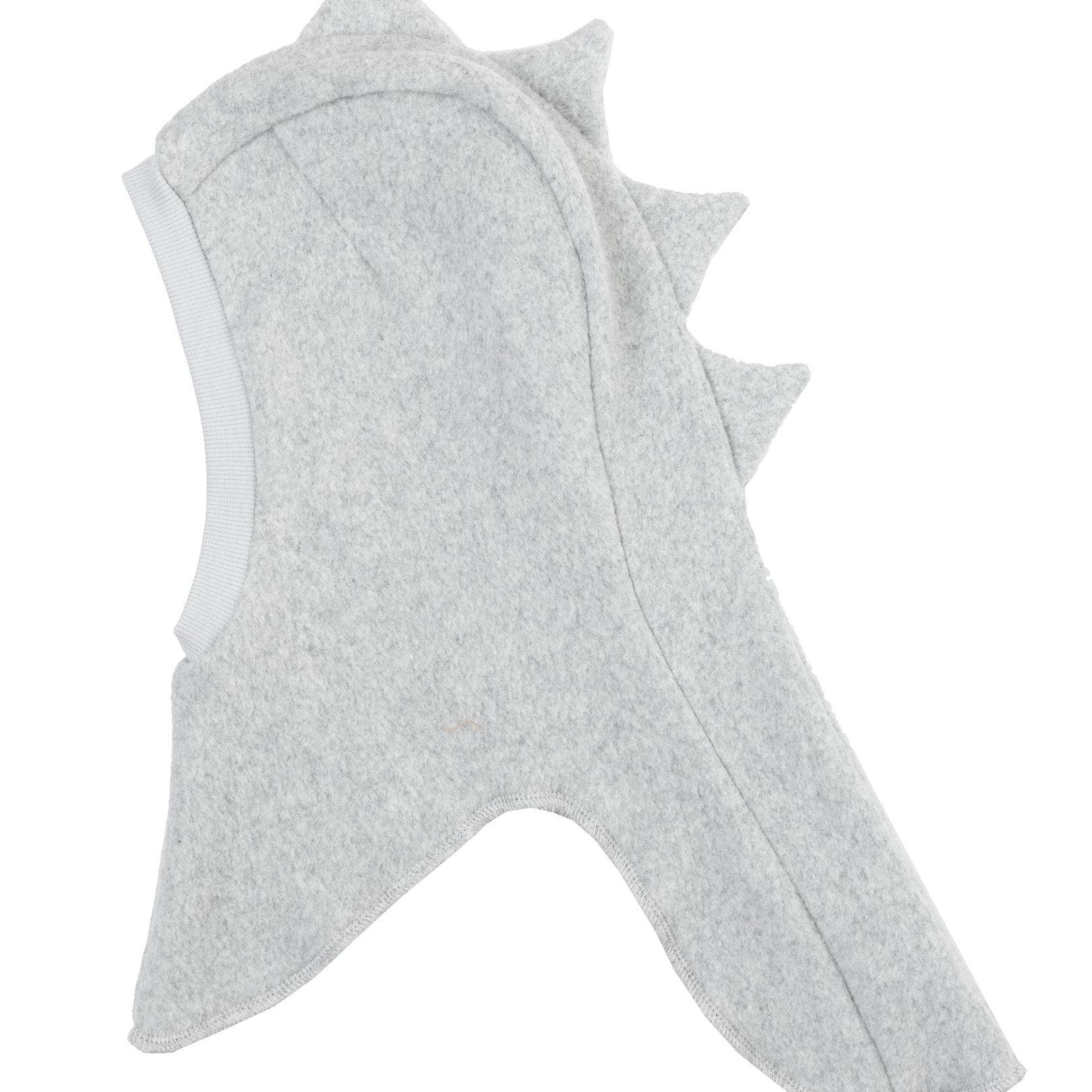 Wooly Organic balaclava dino in lichtgrijs, uitgespreid van boven gezien met duidelijk zichtbare dinosaurusspikes