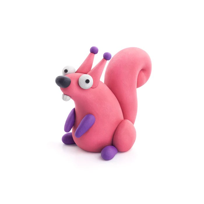 Hey Clay boetseerklei eekhoorn met roze lichaam, paarse poten en antennes, zijprofiel tegen witte achtergrond