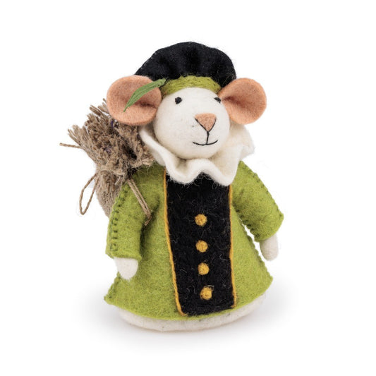 Sjaal met Verhaal decoratie muis Piet Groen: vilten pietermuis in groen jasje met zwarte voorkant, gouden knopen, zwarte baret en strooisje, vooraanzi