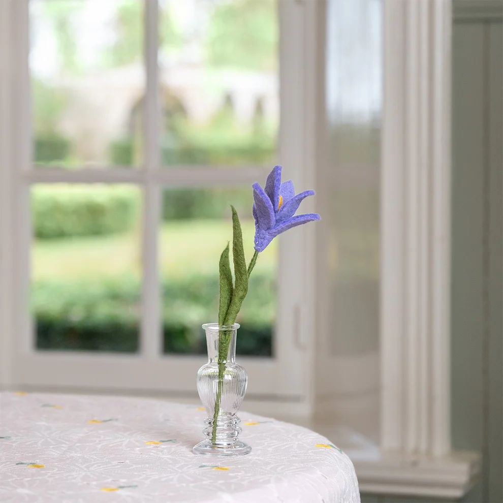 Bloem van wolvilt - Krokus - Lila