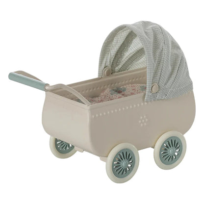 Kinderwagen met baby muis - mint