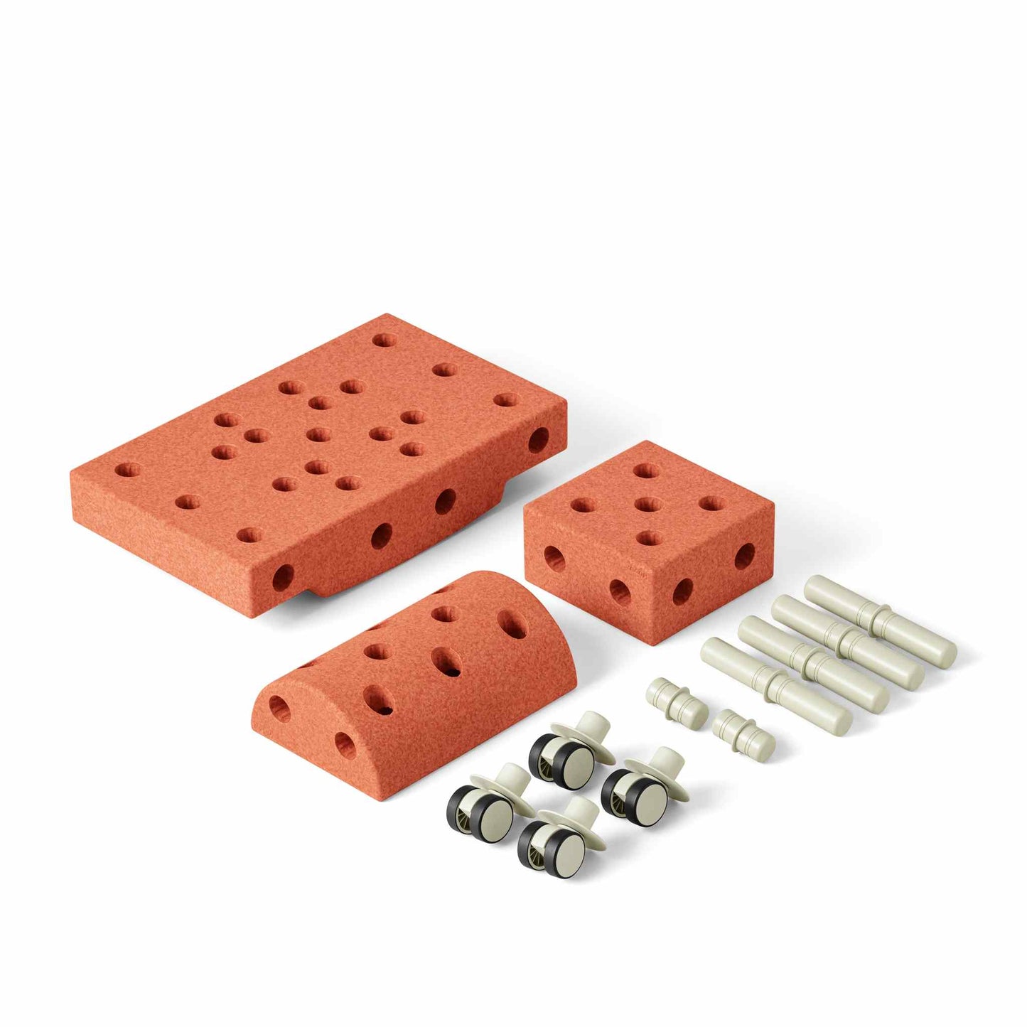 MODU Curiosity Set 14-delige speelset met terracotta baksteenelementen, buisvorming, kubussen en houten verbindingsstukken in isometrisch aanzicht