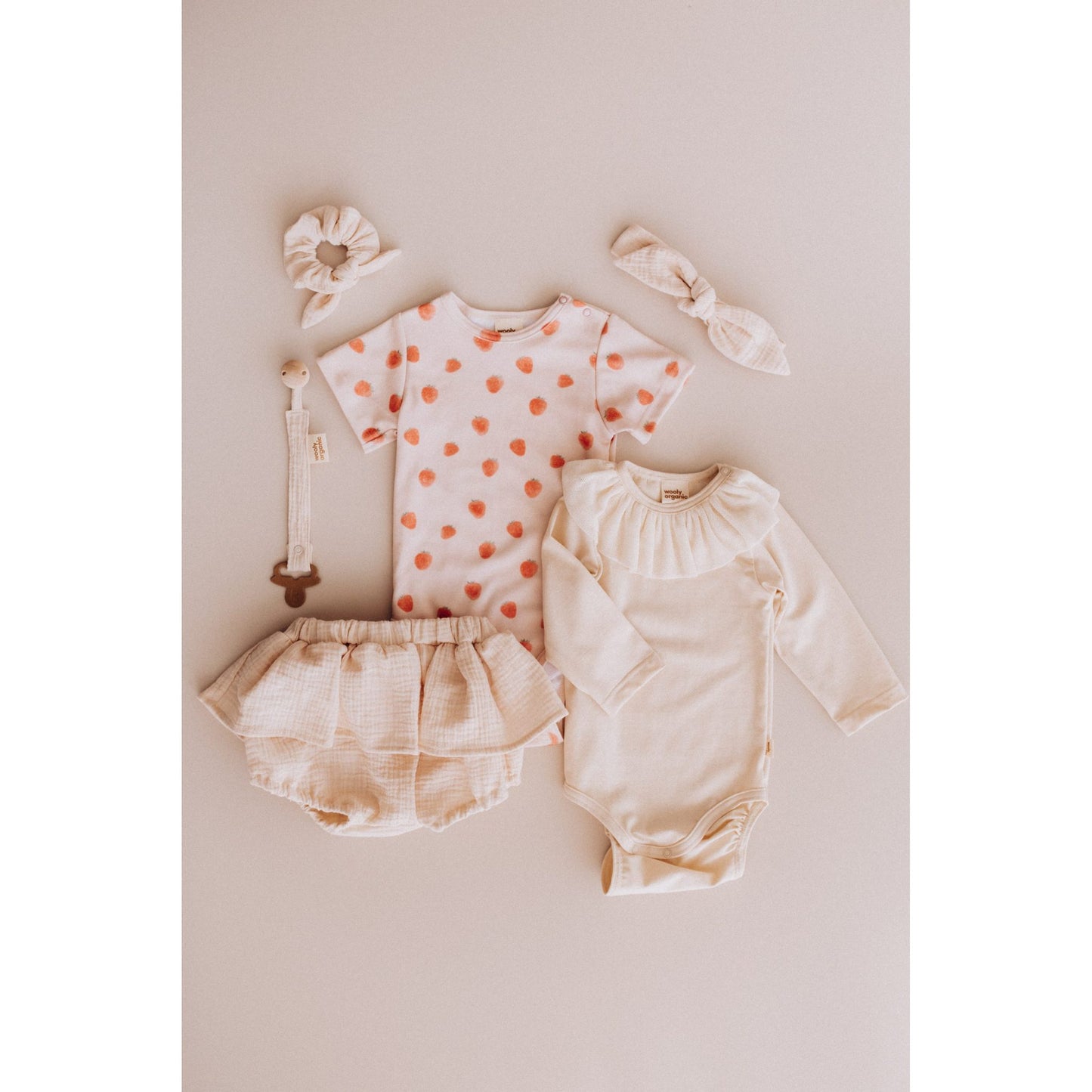 Wooly Organic Overslag Romper Korte Mouw - Biologisch Katoen - Strawberry Spark