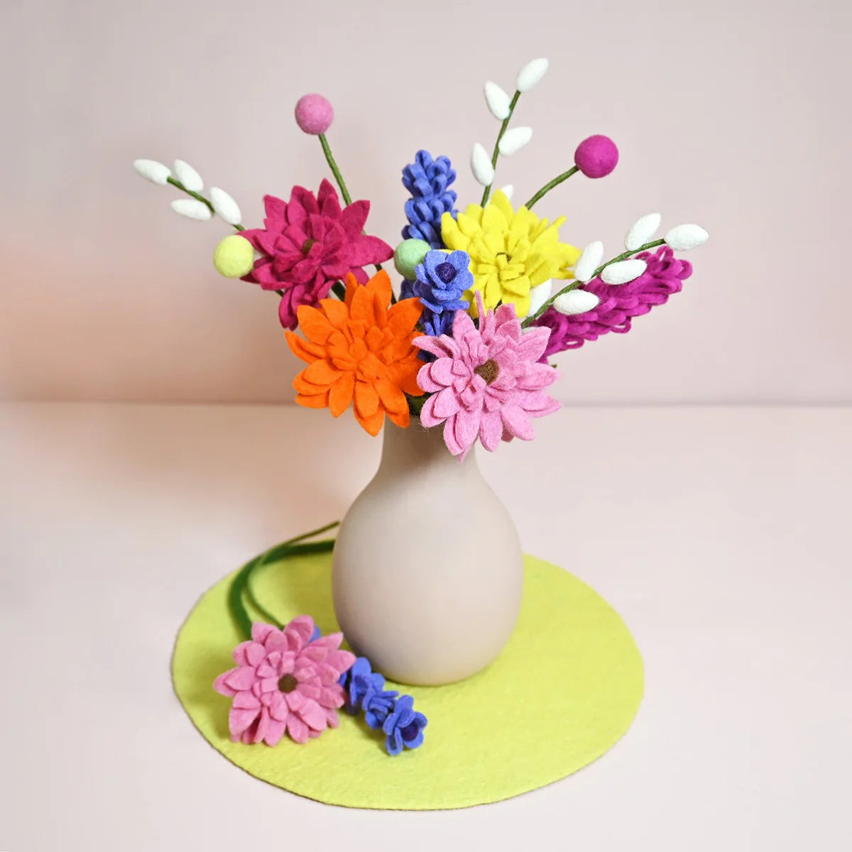 Bloem van wolvilt - Lavendel