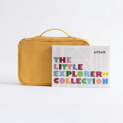 Avdar The Little Explorer Collection draagtas met gekleurde verpakking naast elkaar tegen witte achtergrond
