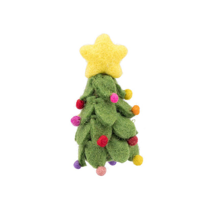 Sjaal met Verhaal vilten vingerpopje kerstboom met gele ster en gekleurde bolletjes tegen witte achtergrond