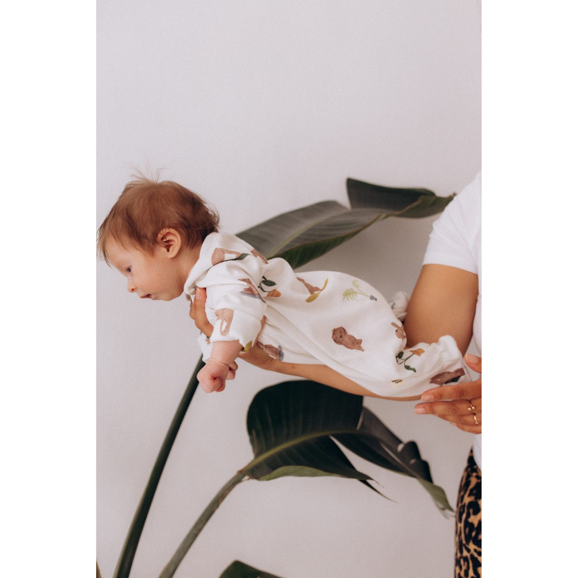Wooly Organic Overslag Jumpsuit met voetjes - Biologisch Katoen - Strawberry Spark