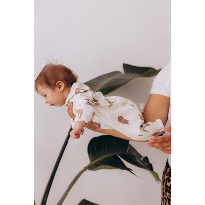 Wooly Organic Overslag Jumpsuit met voetjes - Biologisch Katoen - Strawberry Spark