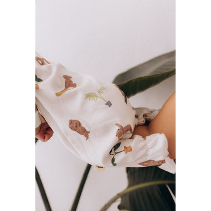 Wooly Organic Overslag Jumpsuit met voetjes - Biologisch Katoen - Strawberry Spark