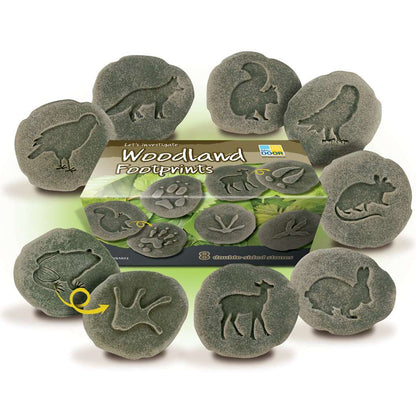 Yellow Door Woodland Footprints set met 8 dubbelzijdige stenen rond de verpakking gerangschikt, elk met ingegraveerde dier- en voetafdrukken